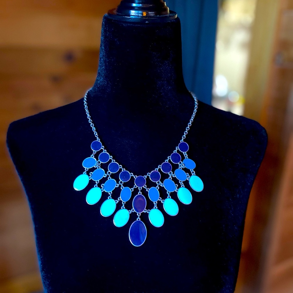 Statement necklace